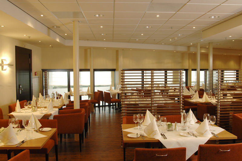 Nh Utrecht Hotel Restaurant photo